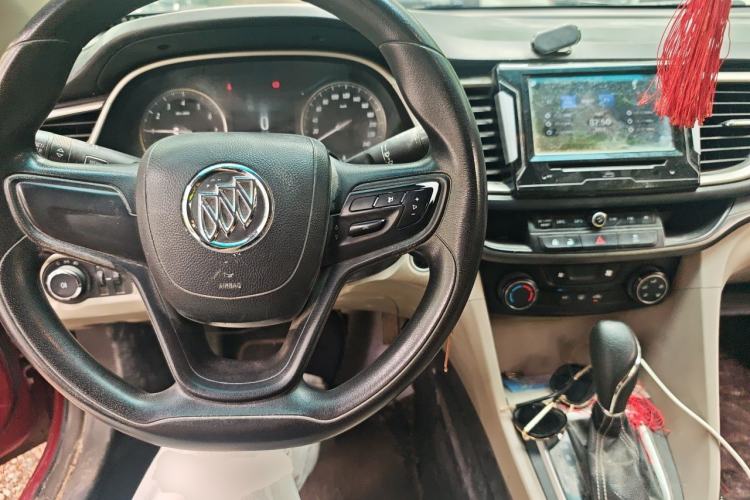 Used Buick GT 2017 15N Automatic Elite Version Center Console