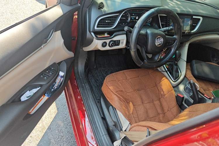 Used Buick GT 2017 15N Automatic Elite Version Driver Seat