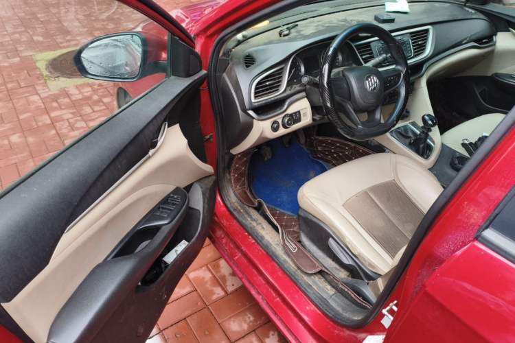 Used Buick GT 2017 15N Manual Elite Version Driver Seat