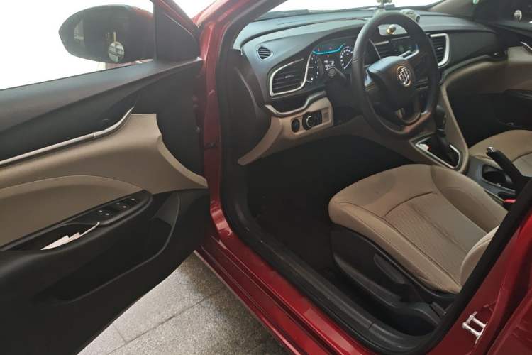 Used Buick GT 2017 15N Automatic Entry-Level Trim Driver Seat