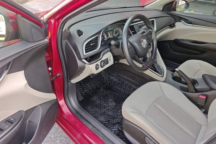 Used Buick GT 2017 15N Automatic Elite Version Driver Seat