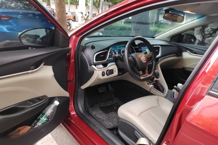 Used Buick GT 2017 15N Automatic Elite Version Driver Seat