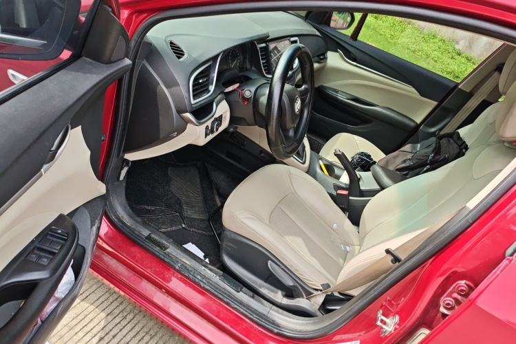 Used Buick GT 2017 15N Automatic Elite Version Driver Seat