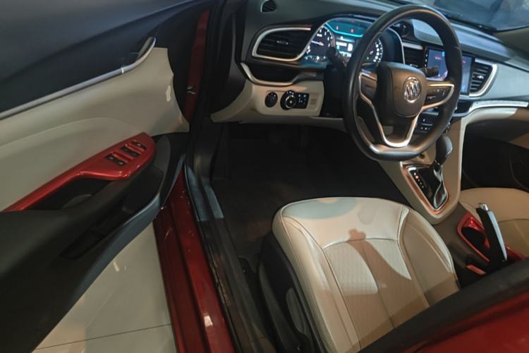 Used Buick GT 2017 15N Automatic Elite Version Driver Seat