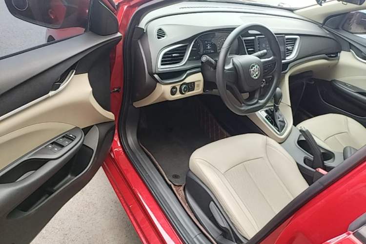 Used Buick GT 2017 15N Automatic Elite Version Driver Seat