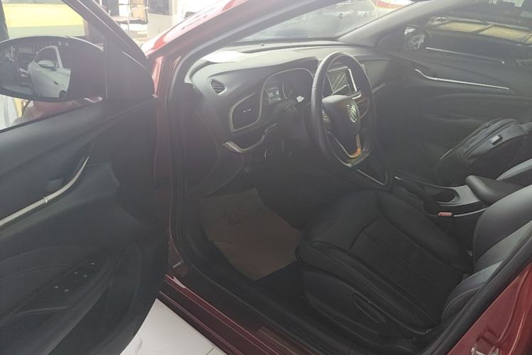 Used Buick GT 2017 15N Automatic Deluxe Edition Driver Seat