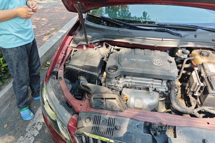 Used Buick GT 2017 15N Automatic Elite Version Engine Bay Right