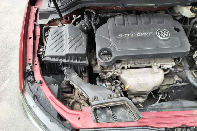 Used Buick GT 2017 15N Automatic Elite Version Engine Bay Right