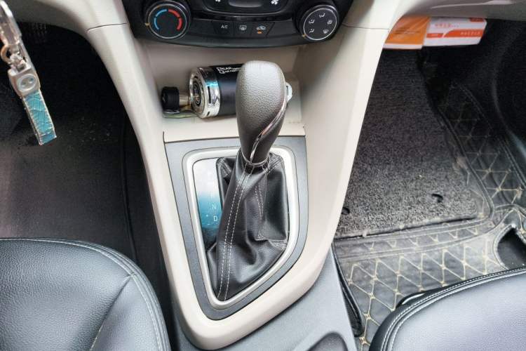 Used Buick GT 2017 15N Automatic Elite Version Gear Lever