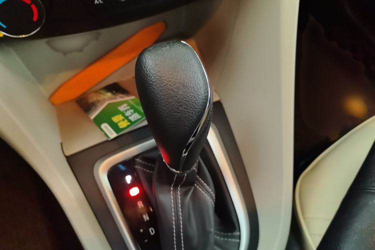 Used Buick GT 2017 15N Automatic Elite Version Gear Lever