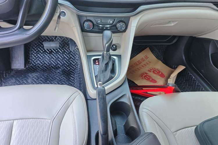 Used Buick GT 2017 15N Automatic Elite Version Gear Lever