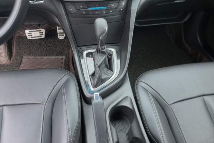 Used Buick GT 2017 15N Automatic Deluxe Edition Gear Lever