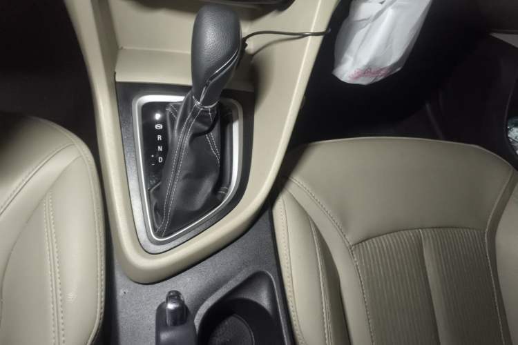 Used Buick GT 2017 15N Automatic Elite Version Gear Lever