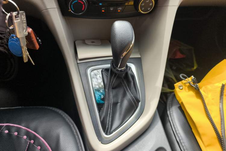 Used Buick GT 2017 15N Automatic Elite Version Gear Lever