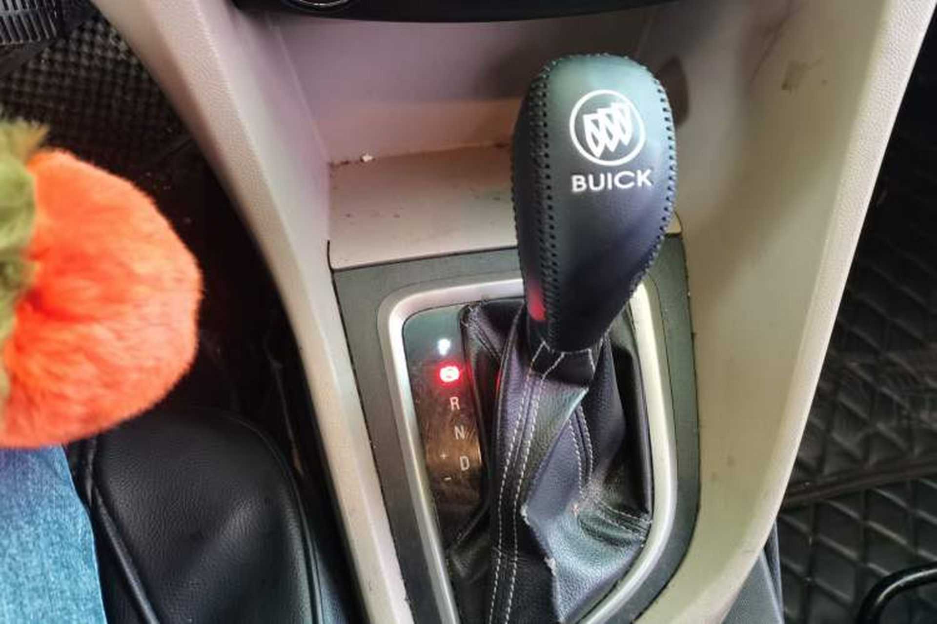 Used Buick GT 2017 15N Automatic Elite Version Gear Lever