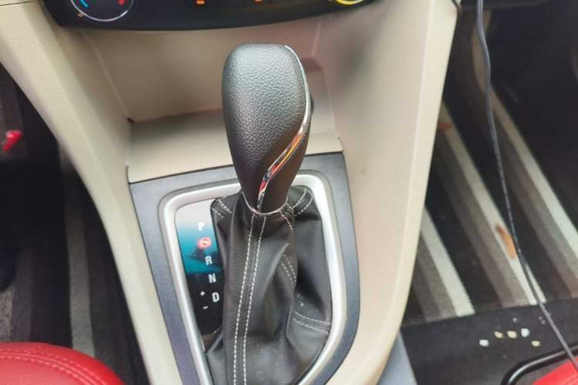 Used Buick GT 2017 15N Automatic Elite Version Gear Lever