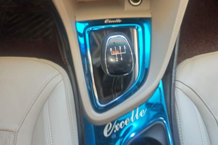 Used Buick GT 2017 15N Manual Elite Version Gear Lever