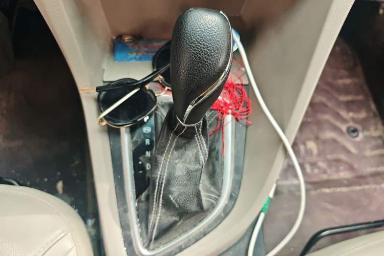 Used Buick GT 2017 15N Automatic Elite Version Gear Lever
