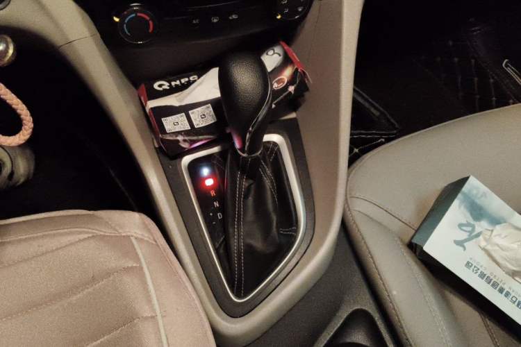 Used Buick GT 2017 15N Automatic Elite Version Gear Lever