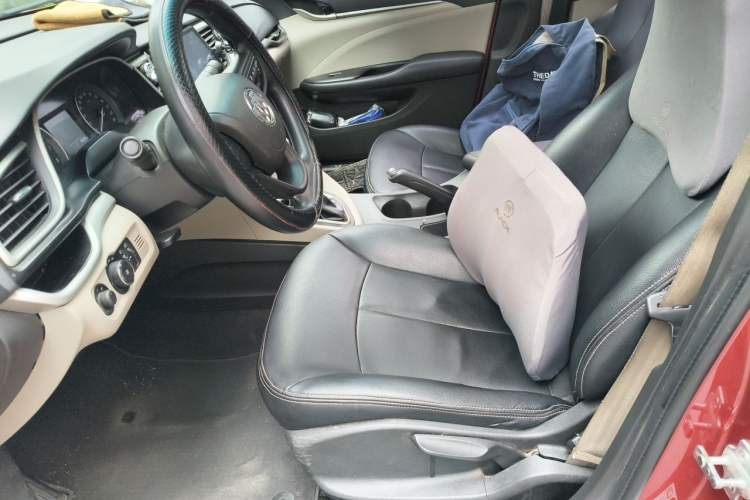 Used Buick GT 2017 15N Automatic Elite Version Left Front Seat