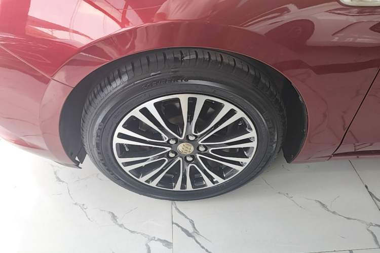 Used Buick GT 2017 15N Automatic Deluxe Edition Left Front Wheel Hub