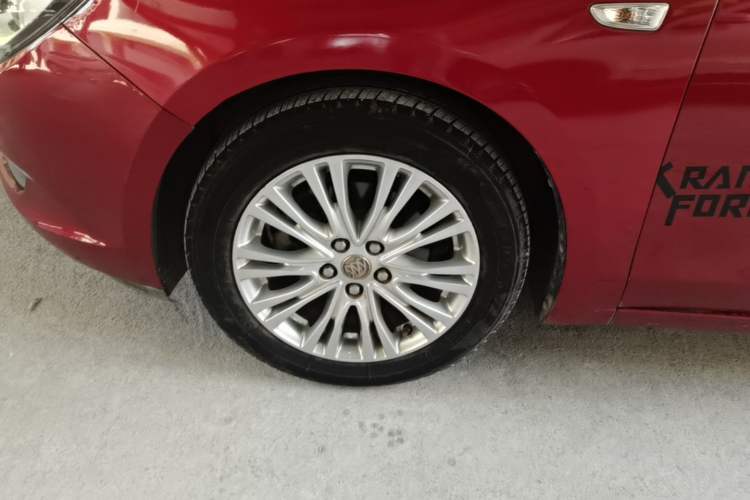 Used Buick GT 2017 15N Automatic Elite Version Left Front Wheel Hub