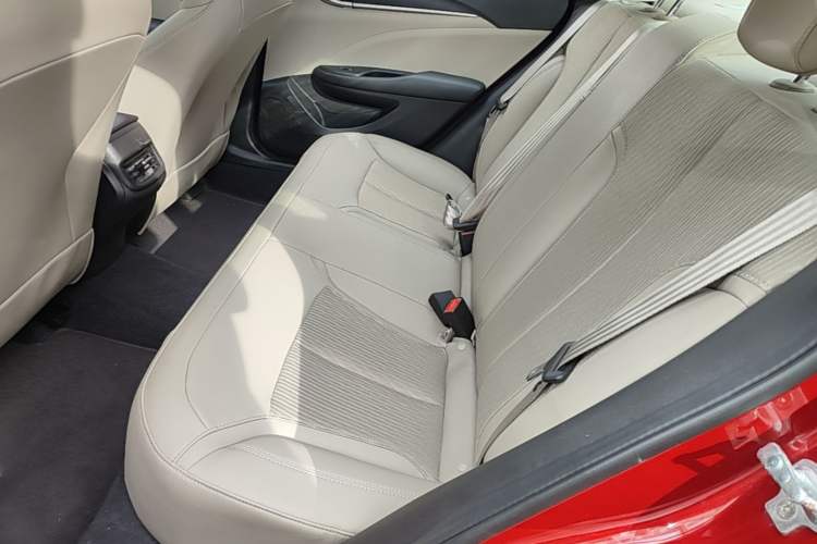 Used Buick GT 2017 15N Automatic Elite Version Left Rear Seat