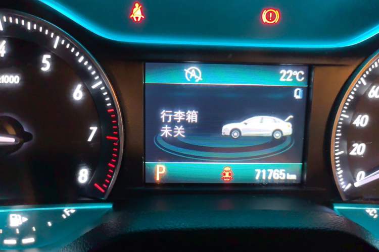 Used Buick GT 2017 15N Automatic Deluxe Edition Odometer Close Up