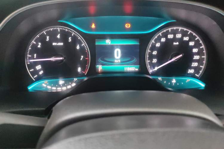 Used Buick GT 2017 15N Automatic Elite Version Odometer Close Up