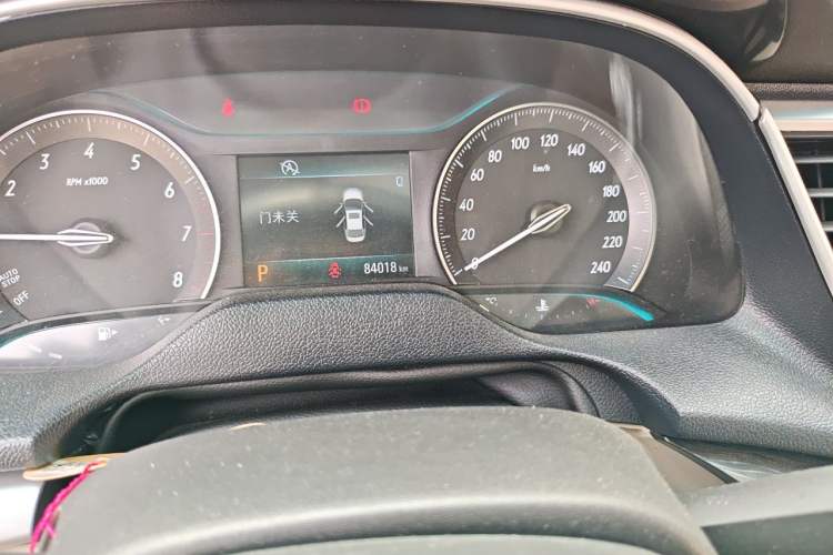 Used Buick GT 2017 15N Automatic Elite Version Odometer Close Up