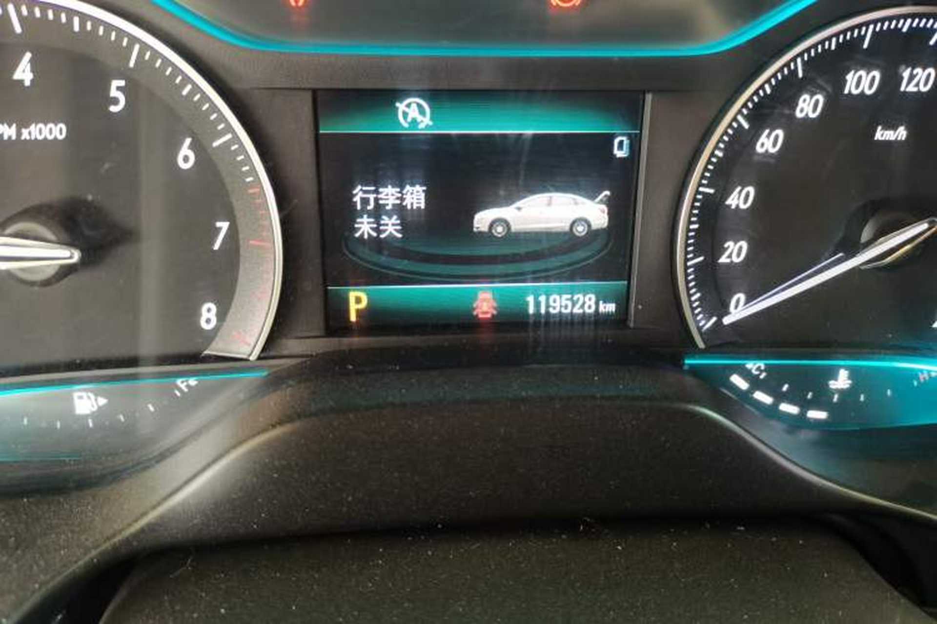 Used Buick GT 2017 15N Automatic Elite Version Odometer Close Up