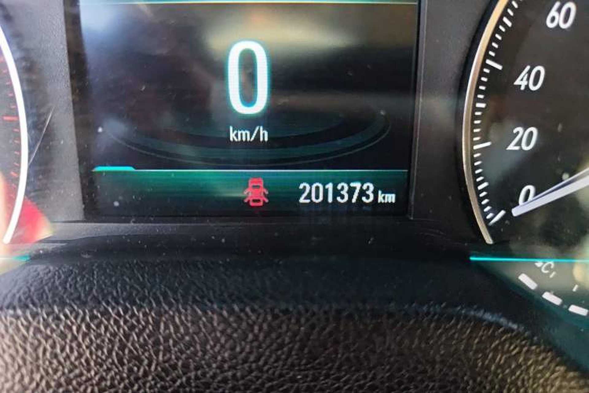 Used Buick GT 2017 15N Manual Elite Version Odometer Close Up