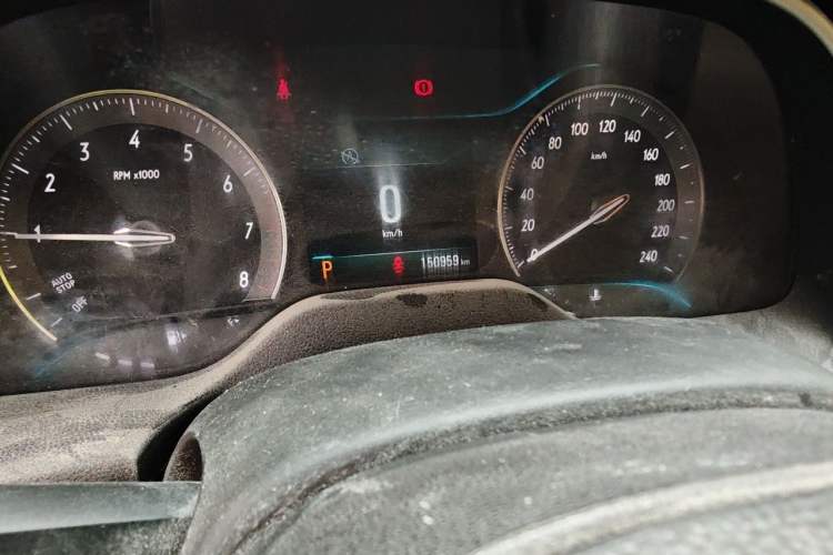 Used Buick GT 2017 15N Automatic Elite Version Odometer Close Up