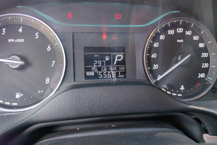 Used Buick GT 2017 15N Automatic Entry-Level Trim Odometer Close Up
