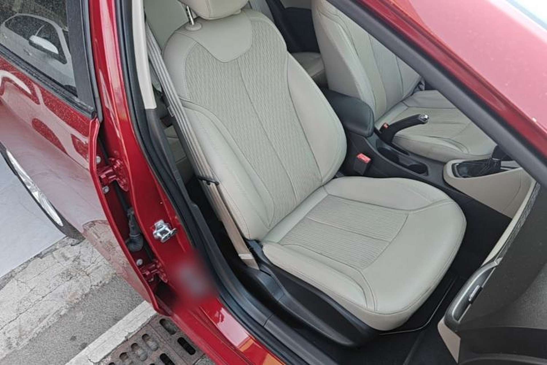 Used Buick GT 2017 15N Automatic Elite Version Right Front Seat