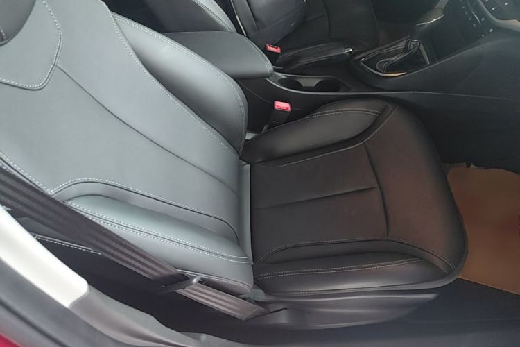 Used Buick GT 2017 15N Automatic Deluxe Edition Right Front Seat
