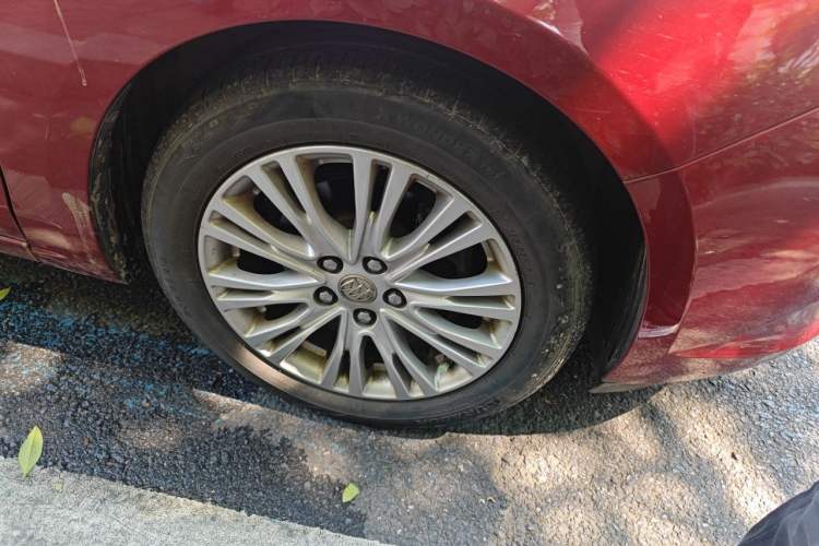 Used Buick GT 2017 15N Automatic Elite Version Right Front Wheel Hub