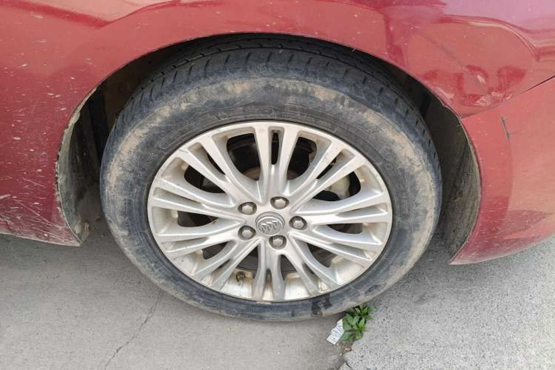 Used Buick GT 2017 15N Automatic Elite Version Right Front Wheel Hub