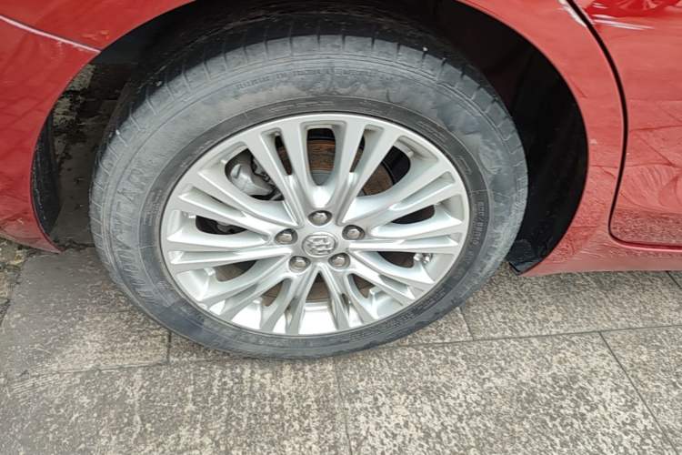 Used Buick GT 2017 15N Automatic Elite Version Right Rear Wheel Hub