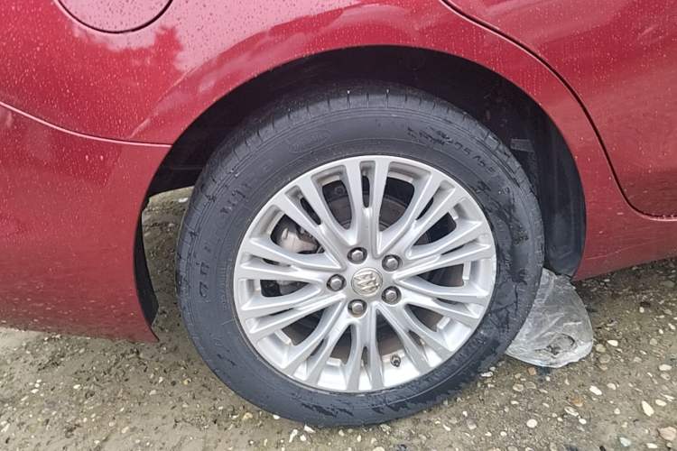 Used Buick GT 2017 15N Automatic Elite Version Right Rear Wheel Hub