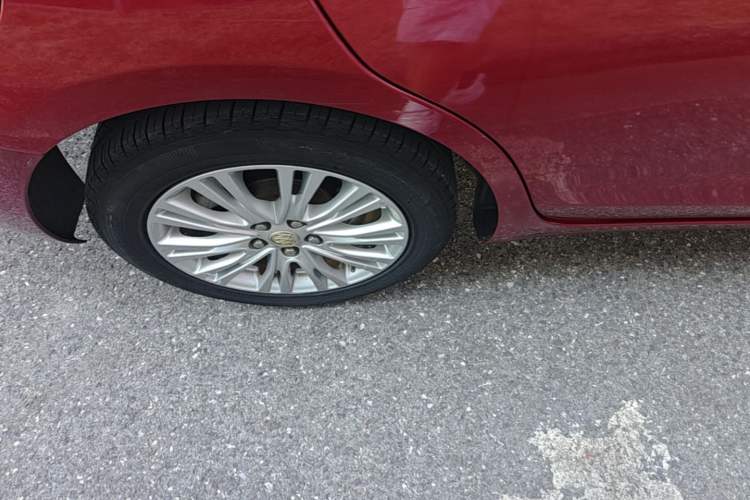 Used Buick GT 2017 15N Automatic Elite Version Right Rear Wheel Hub