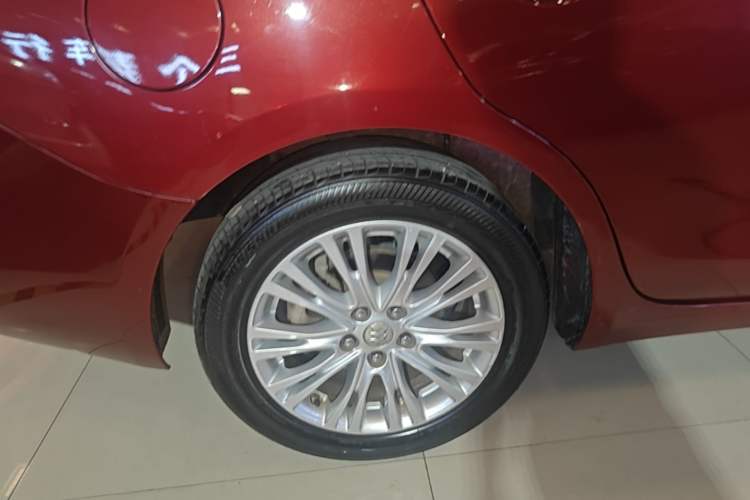 Used Buick GT 2017 15N Automatic Elite Version Right Rear Wheel Hub