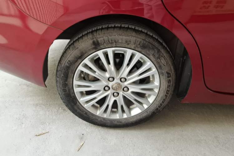 Used Buick GT 2017 15N Automatic Elite Version Right Rear Wheel Hub