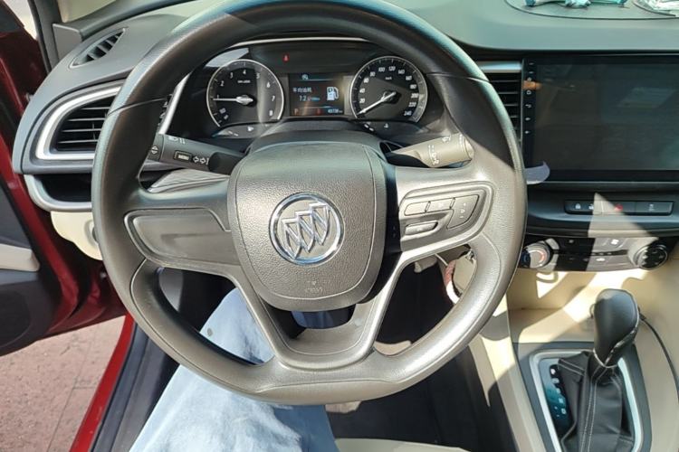 Used Buick GT 2017 15N Automatic Elite Version Steering Wheel
