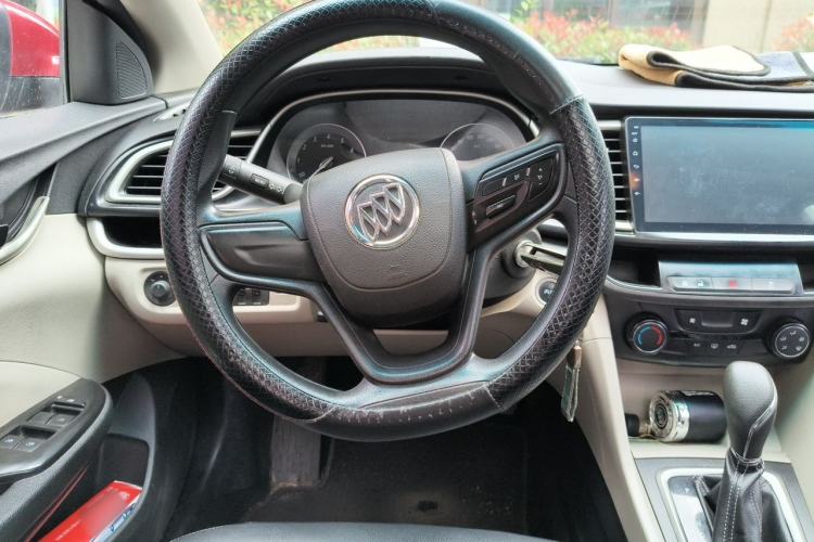 Used Buick GT 2017 15N Automatic Elite Version Steering Wheel