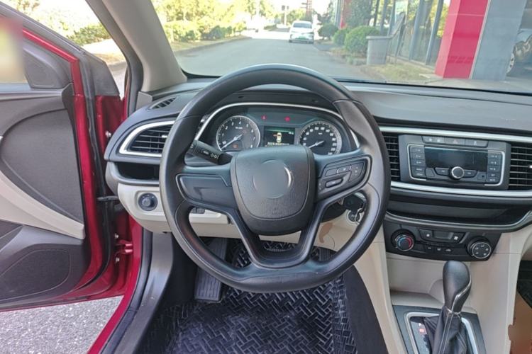 Used Buick GT 2017 15N Automatic Elite Version Steering Wheel