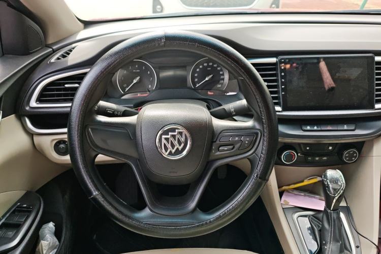 Used Buick GT 2017 15N Automatic Elite Version Steering Wheel