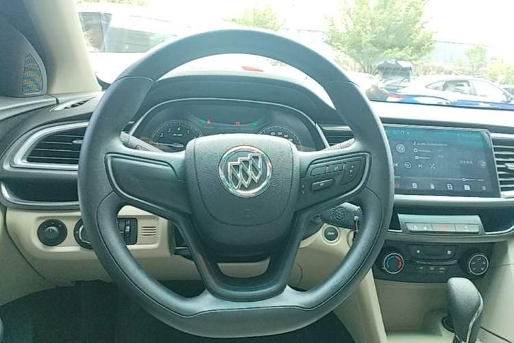Used Buick GT 2017 15N Automatic Elite Version Steering Wheel