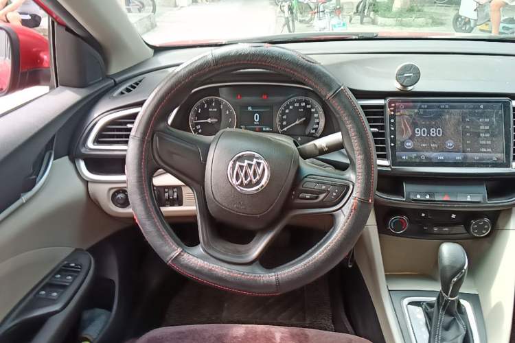 Used Buick GT 2017 15N Automatic Elite Version Steering Wheel