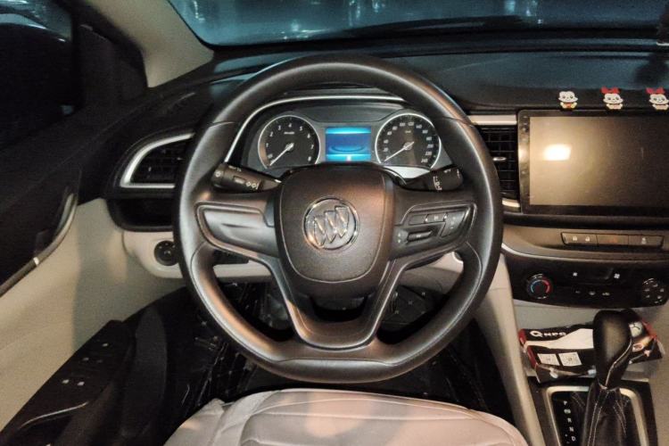 Used Buick GT 2017 15N Automatic Elite Version Steering Wheel